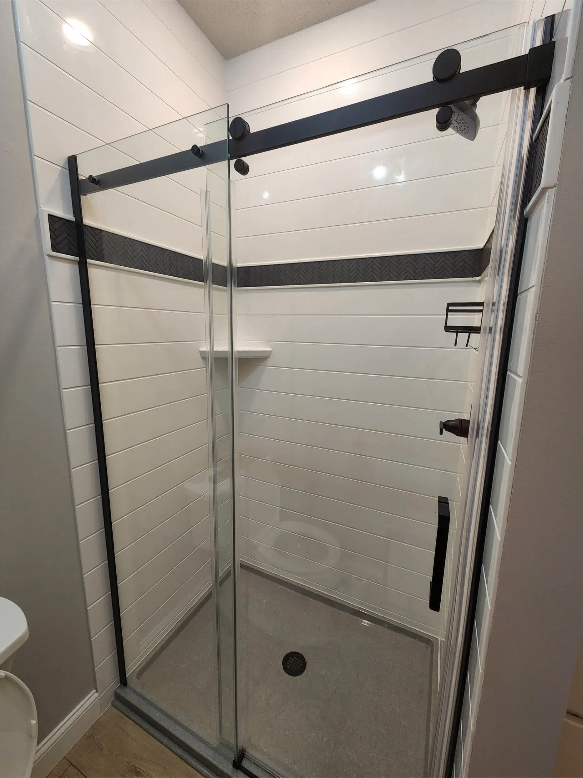 onyx collection showers 1